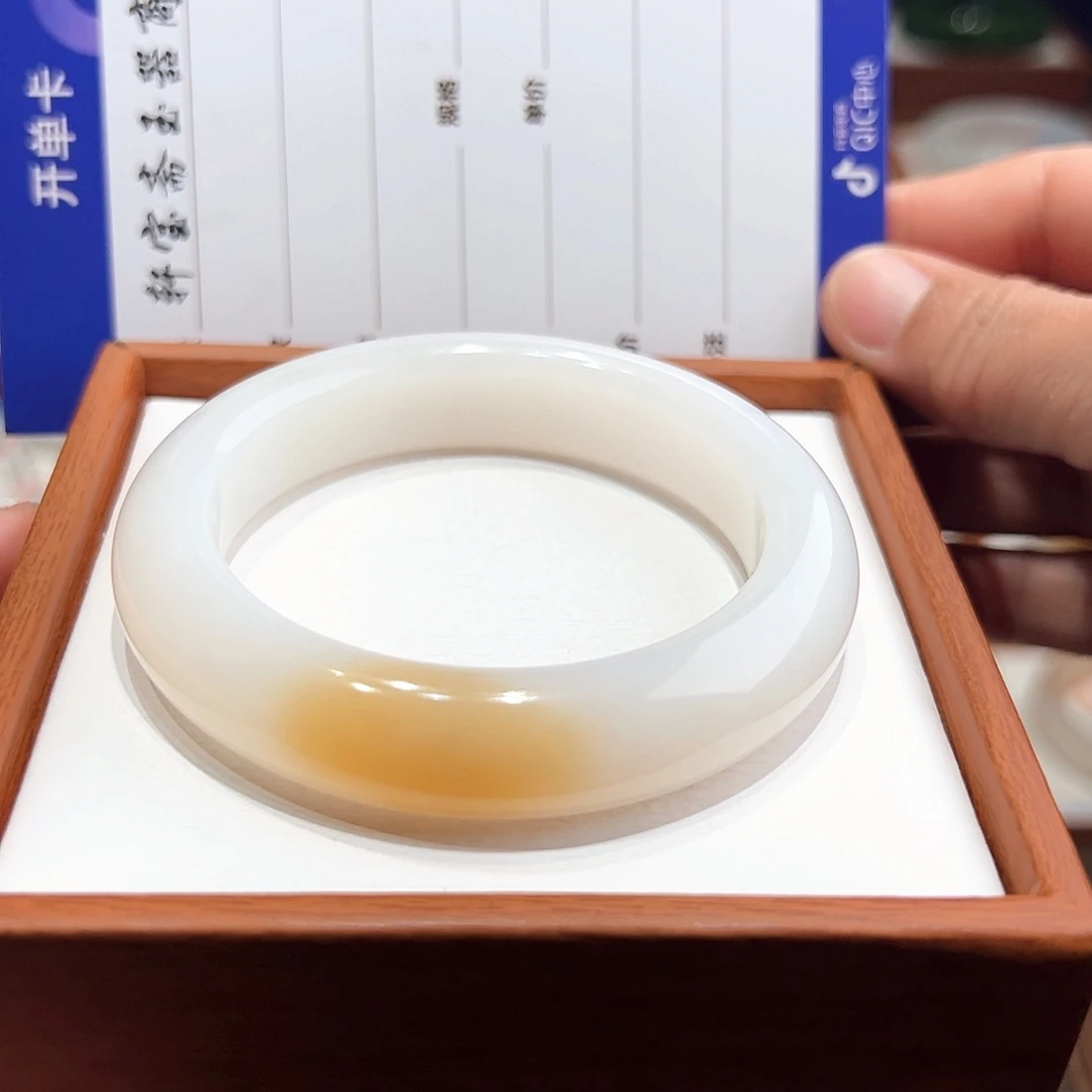 和田玉手镯未镶嵌张*聪