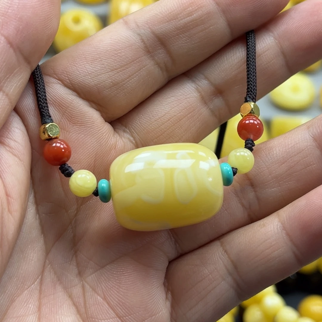 蜜蜡未镶嵌珠宝奇石