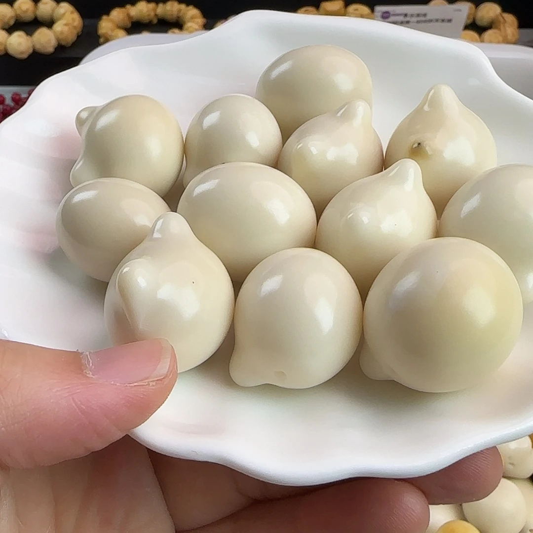 菩提根/象牙果手串微瑕疵大尺寸白色猫头5颗