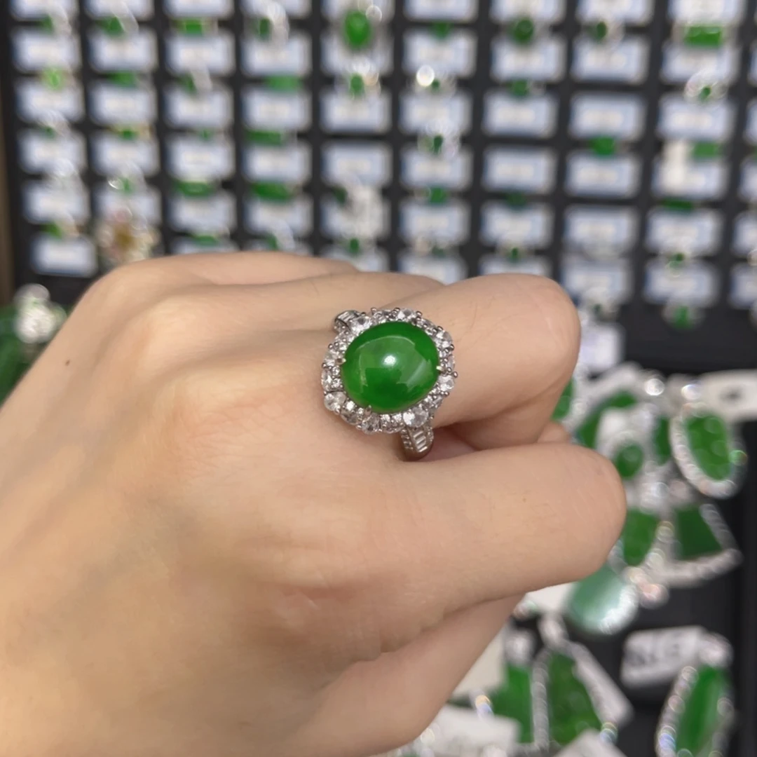 翡翠戒指银S925镶嵌薇*?翡翠戒指