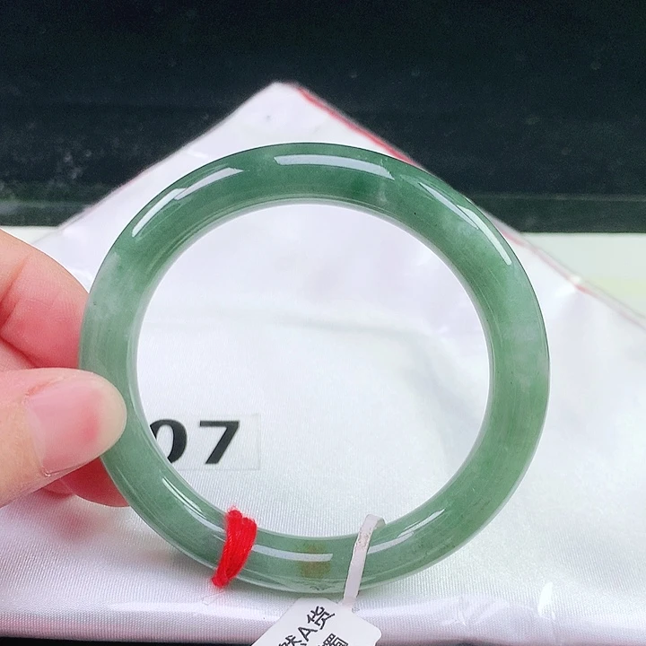 未镶嵌手镯（圆镯）翡翠207