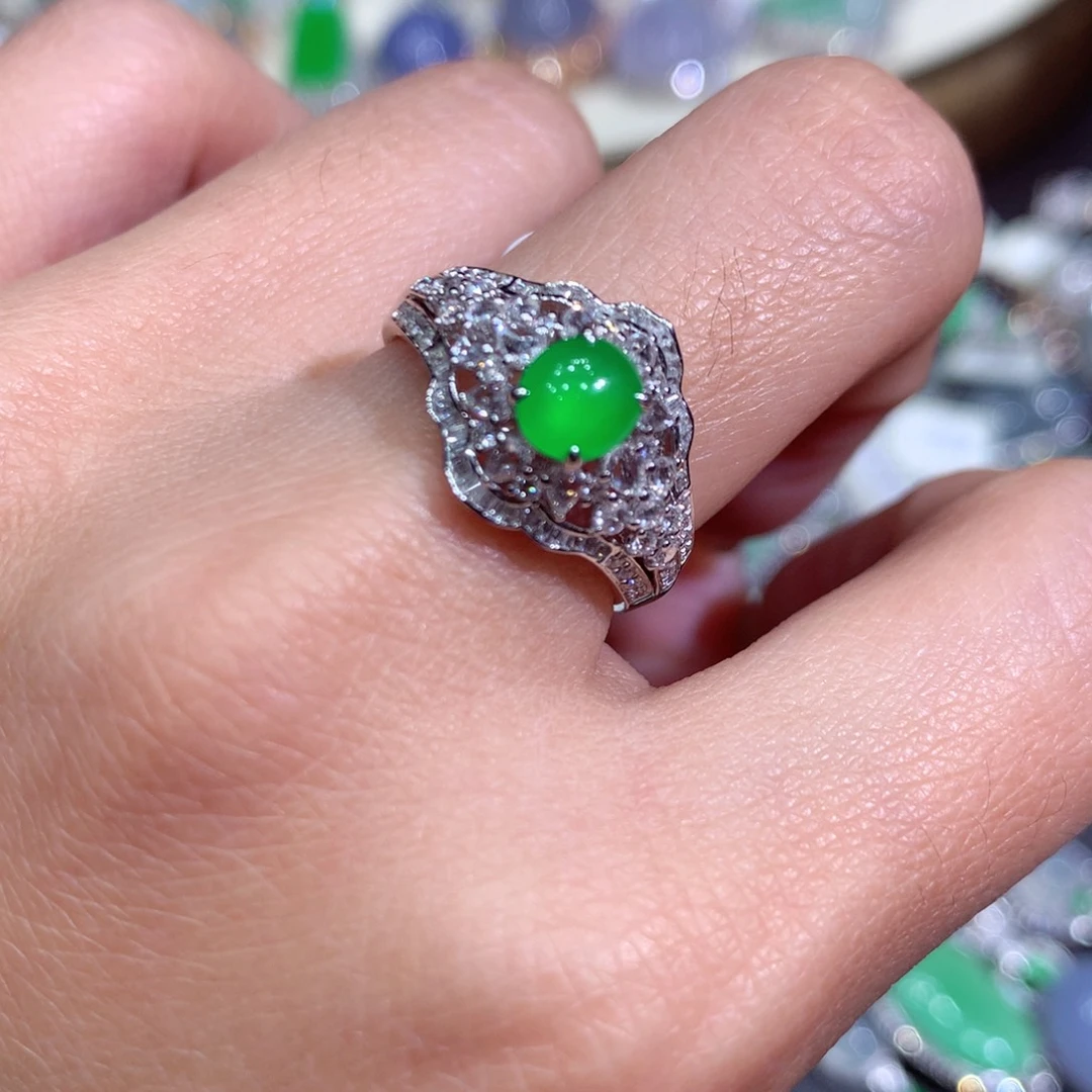 翡翠戒指18K金镶嵌翡翠