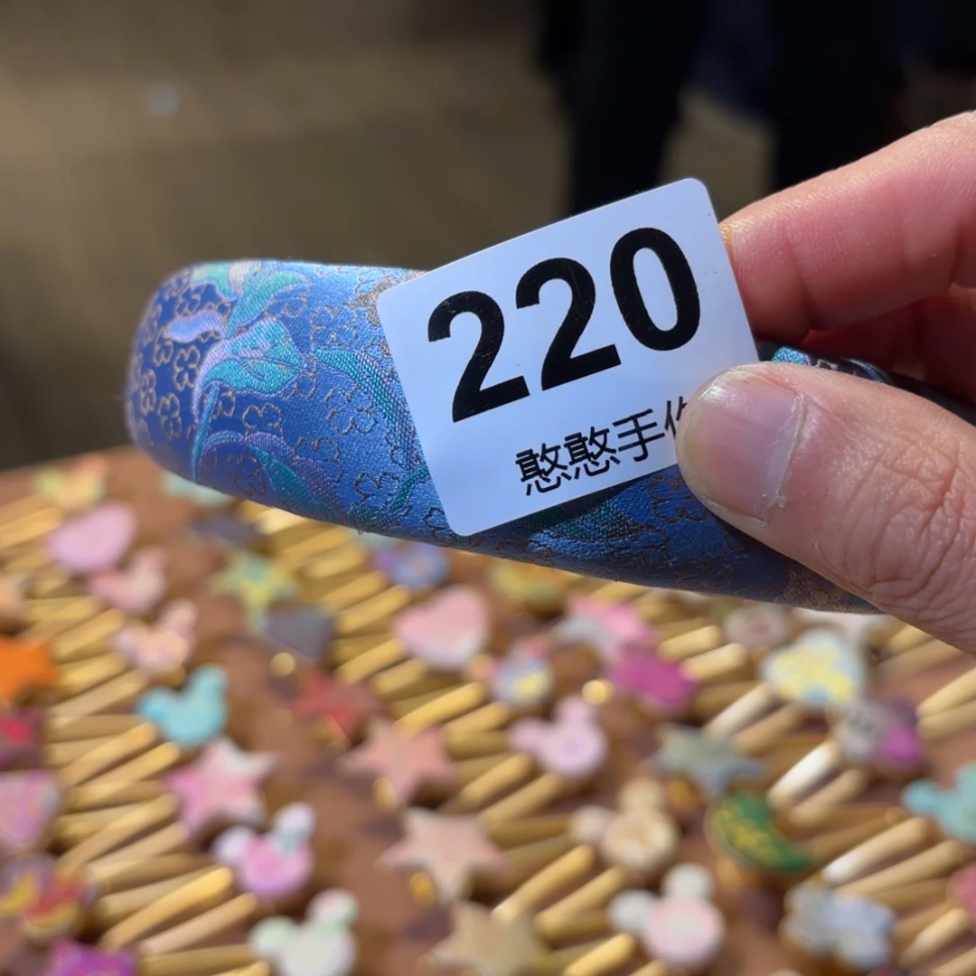 瓷片刘****心可爱的犹犹豫豫鸭