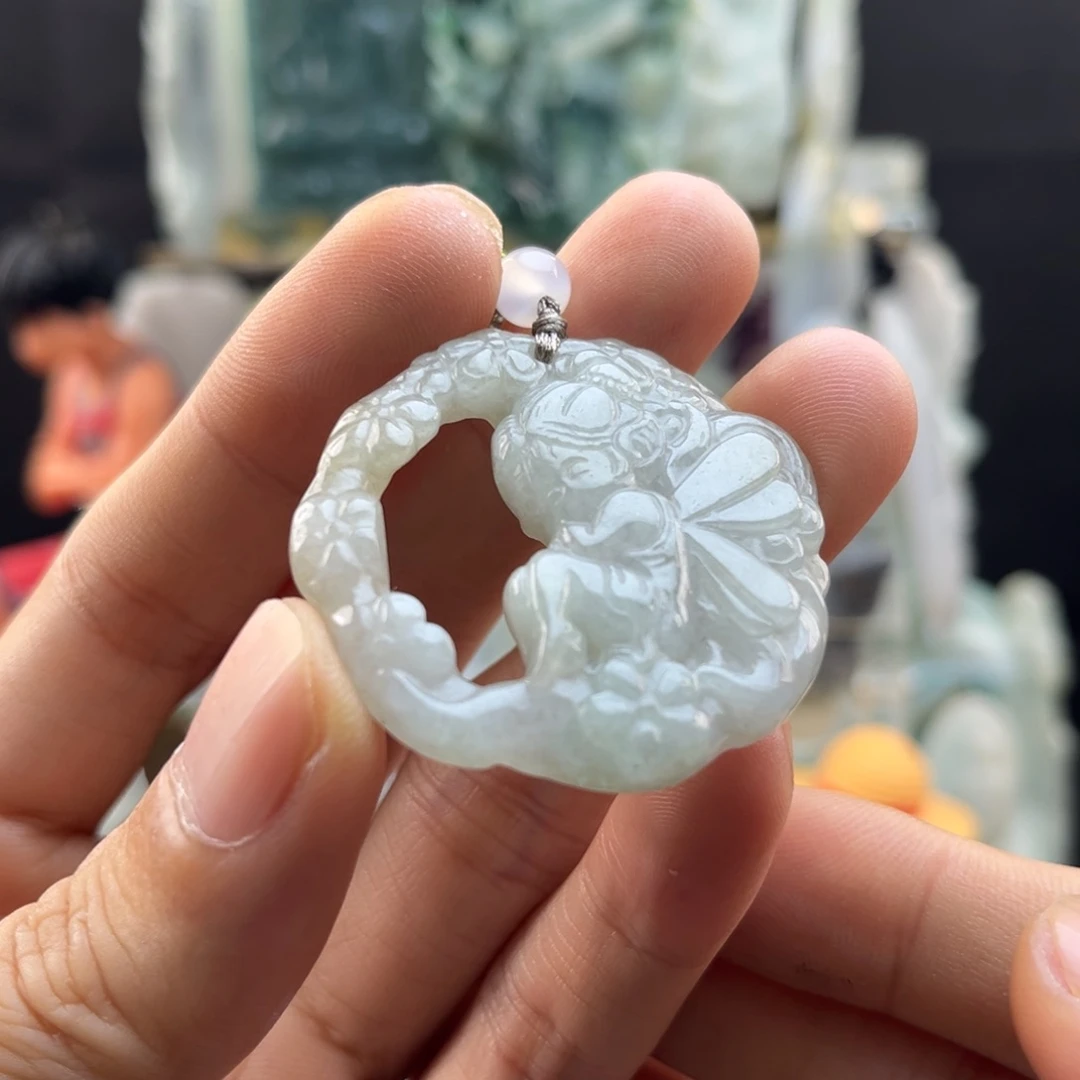 翡翠未镶嵌颈饰花仙子
