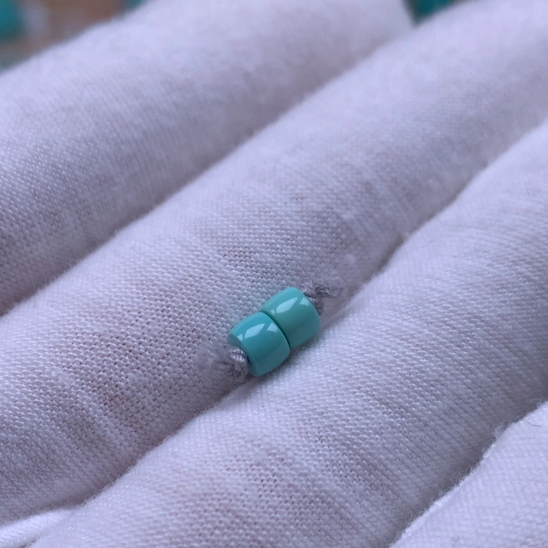绿松石精品配饰直径4.5mm未镶嵌?**?