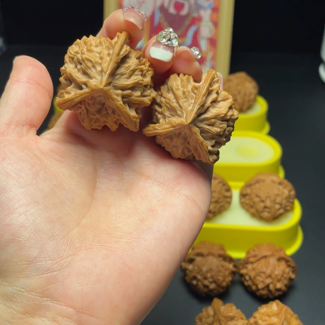 文玩核桃把件40全品盘山三棱