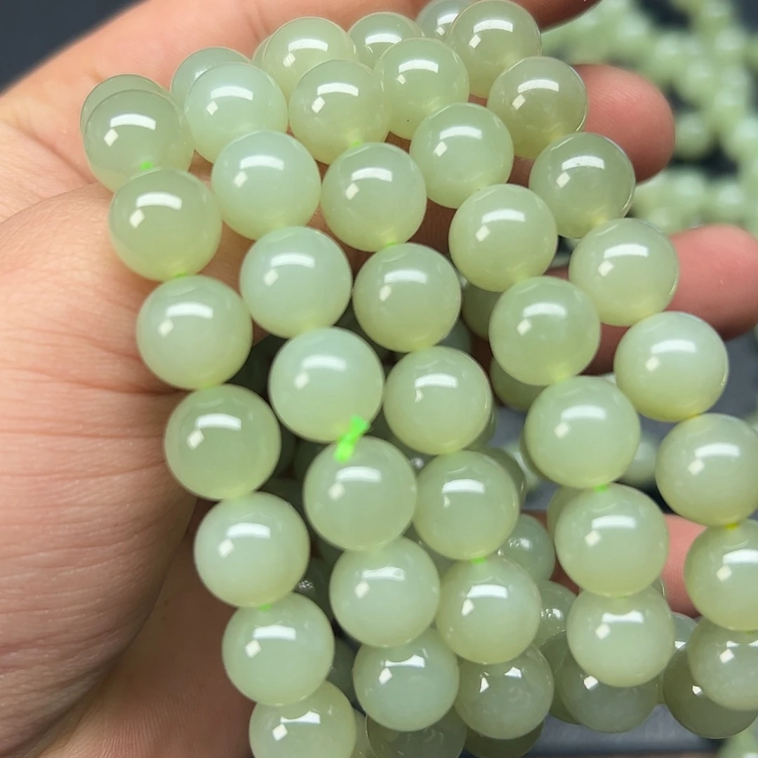 和田玉新疆且末料卡10未镶嵌