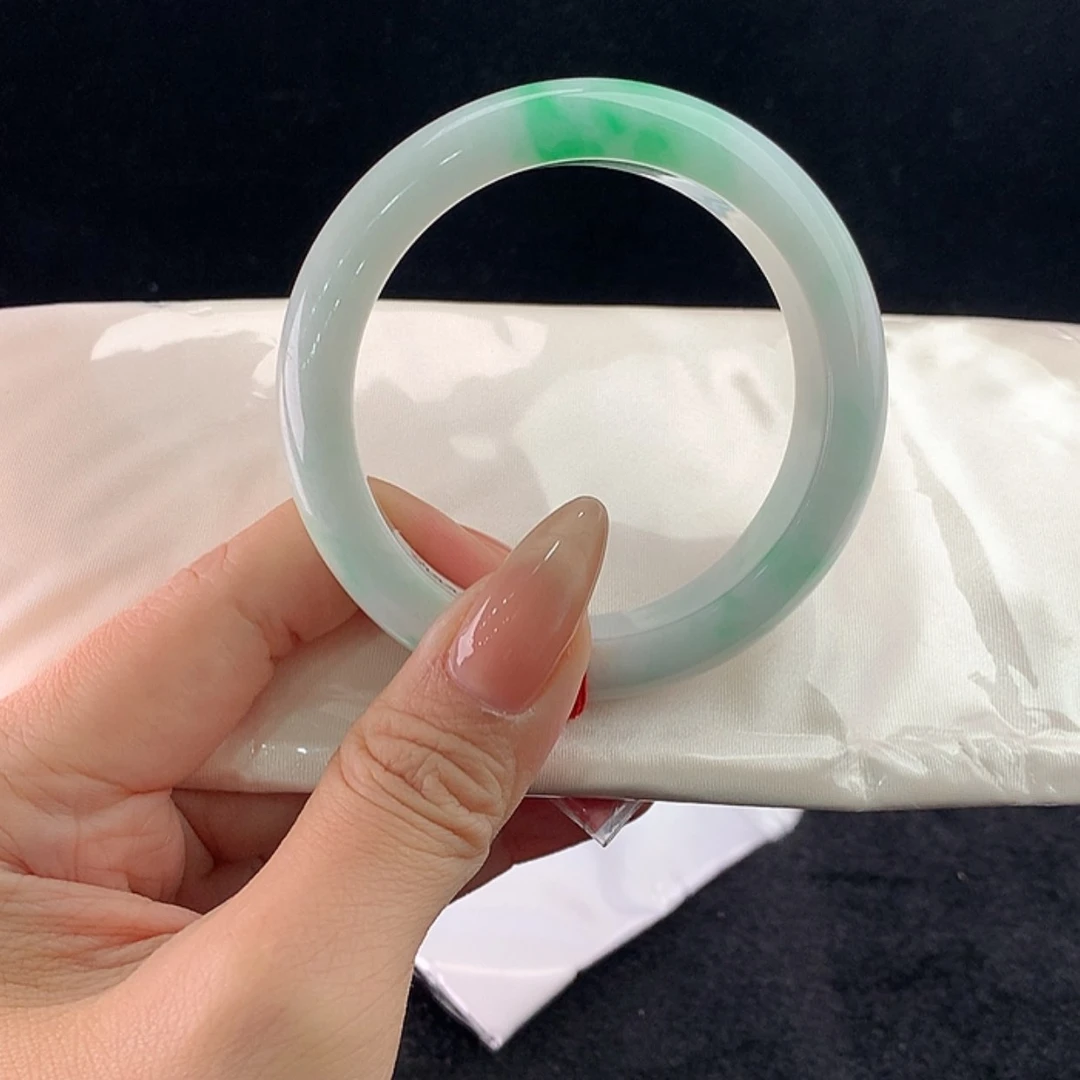 【闪购商品】未镶嵌手镯翡翠正56