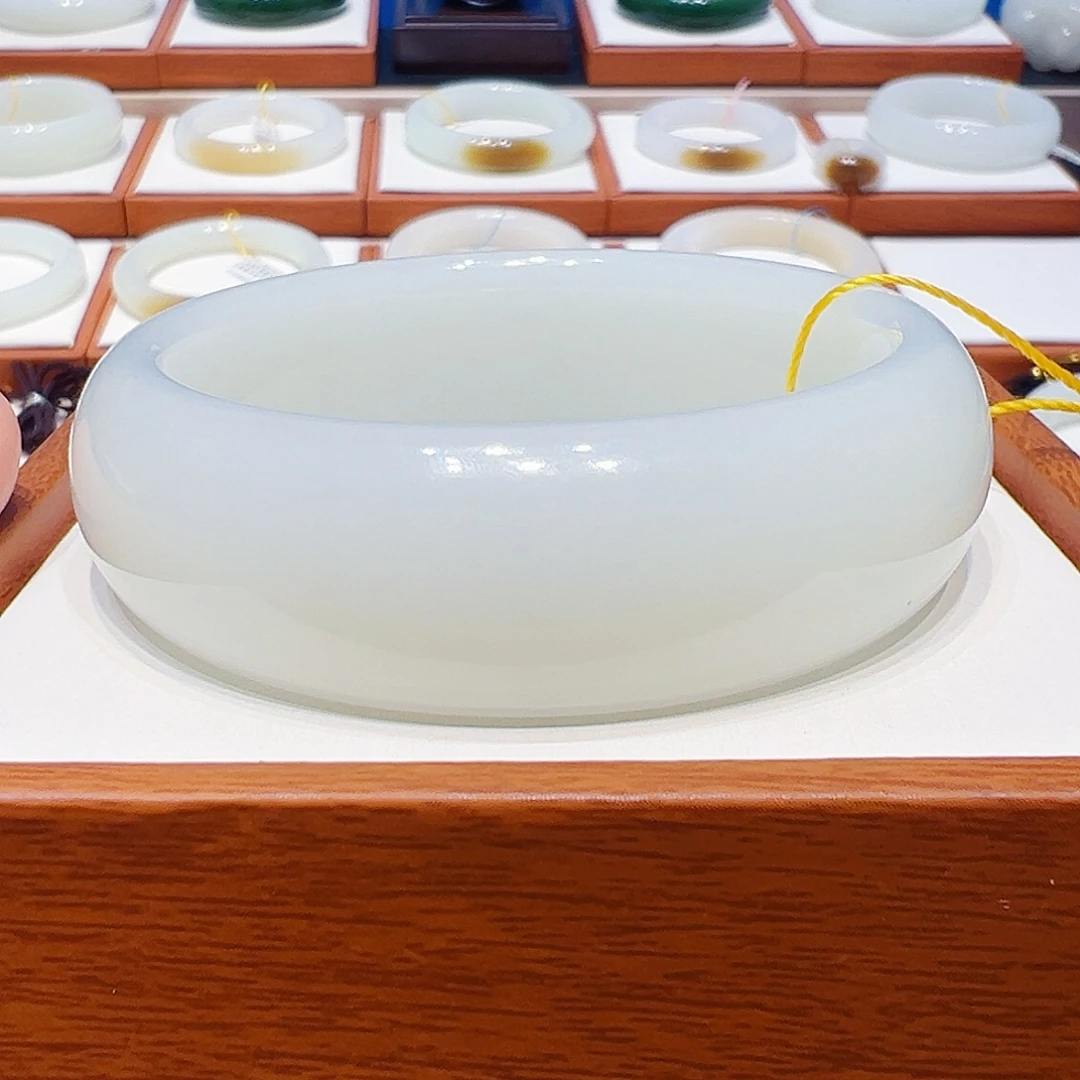 和田玉未镶嵌手镯羊脂白轮胎5758