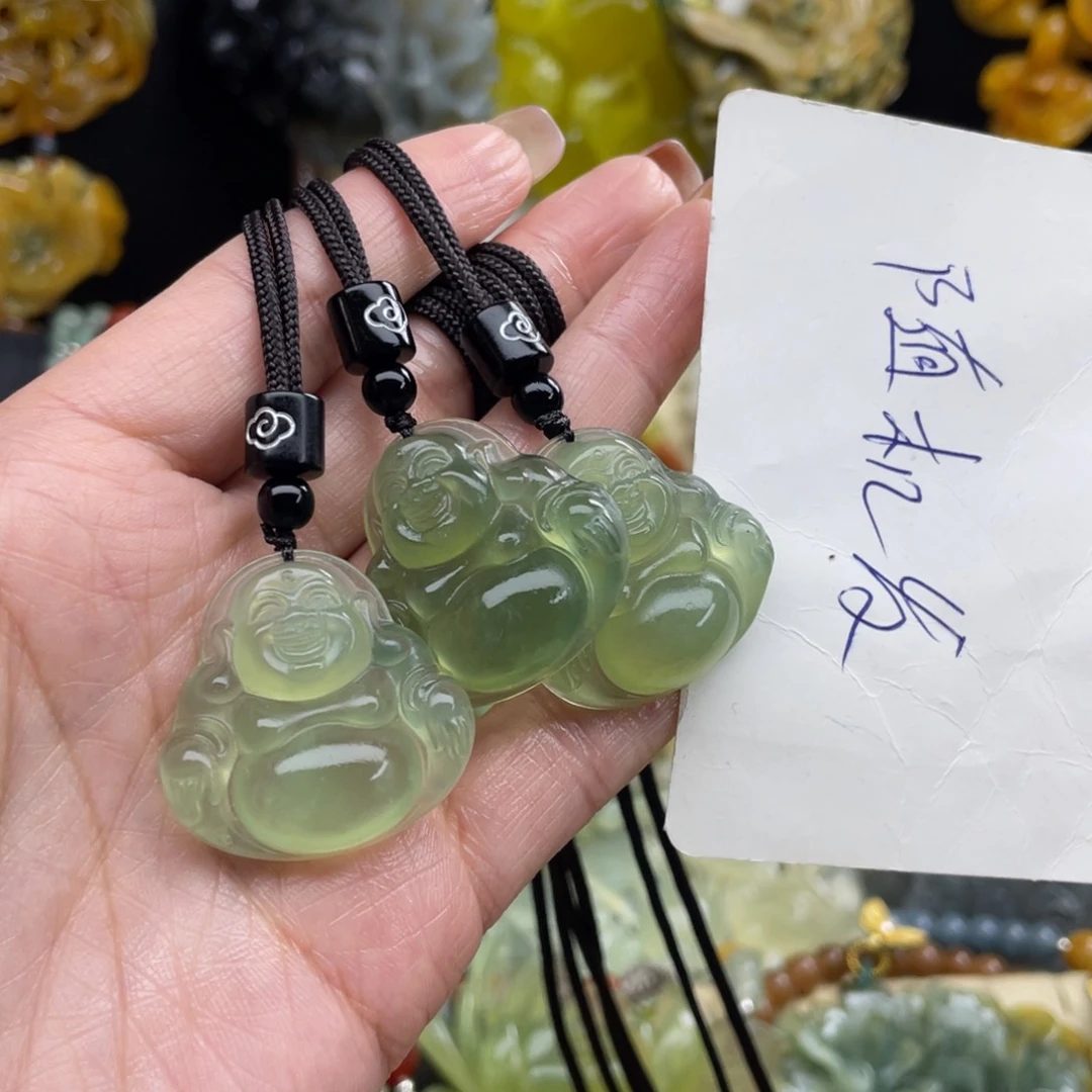 未镶嵌蛇纹石玉颈饰