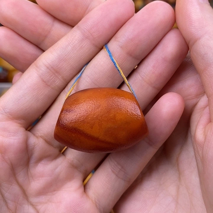 未镶嵌琥珀裸石蜜蜡M