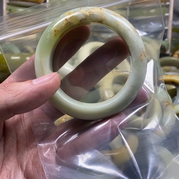 蛇纹石玉手镯未镶嵌o*