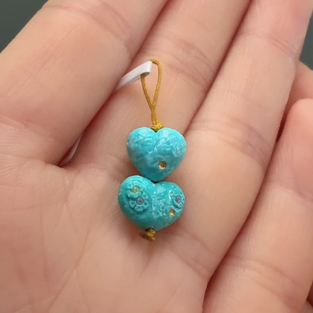 绿松石未镶嵌颈饰