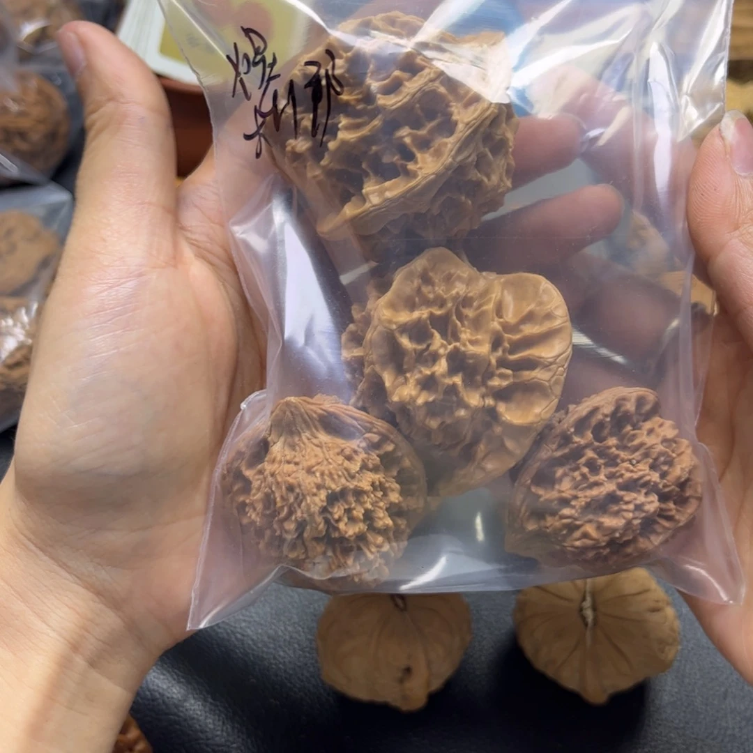 文玩核桃把件火***群50尺大帝王