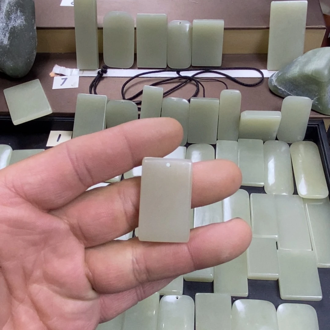 颈饰未镶嵌和田玉清*054