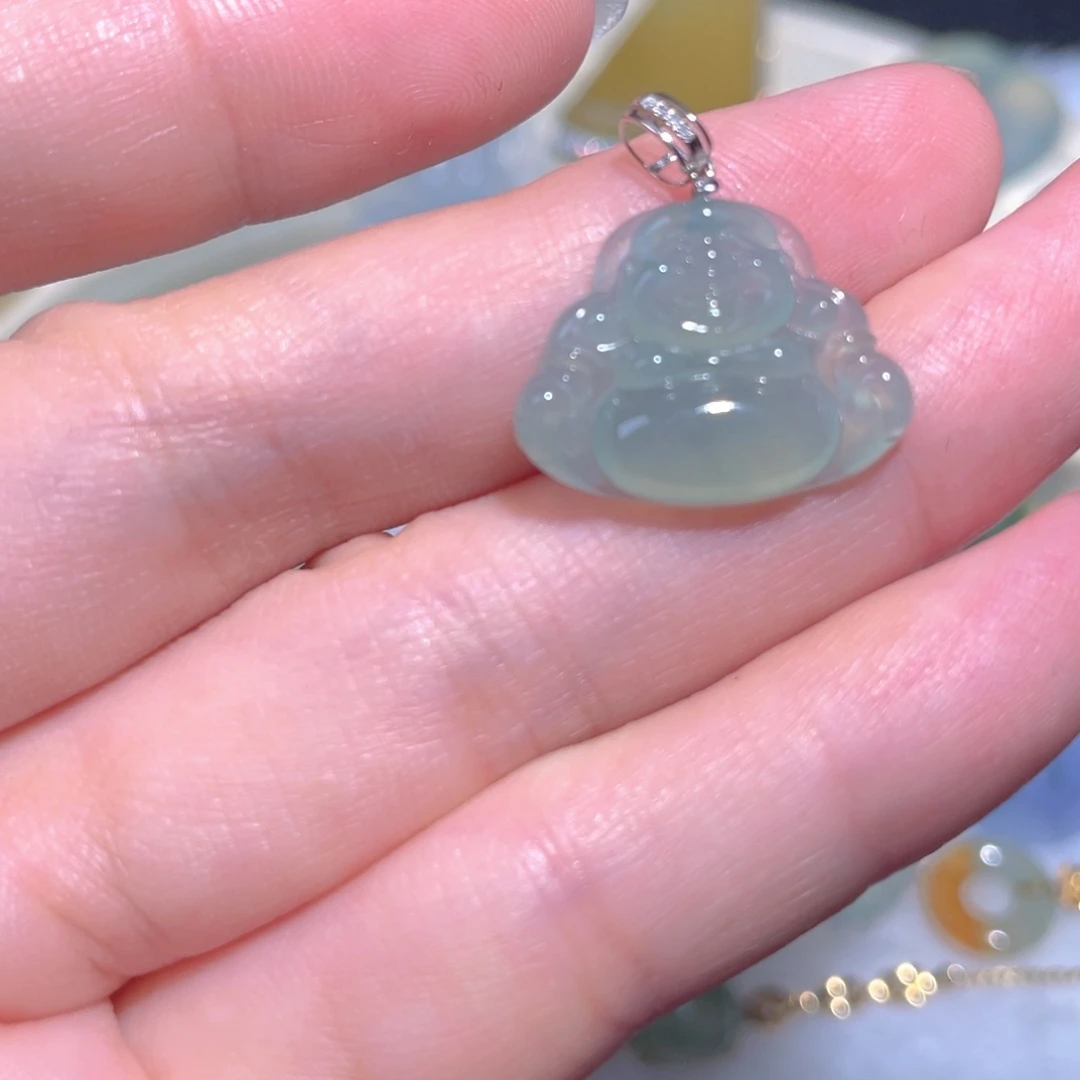 翡翠18K金镶嵌颈饰翡翠