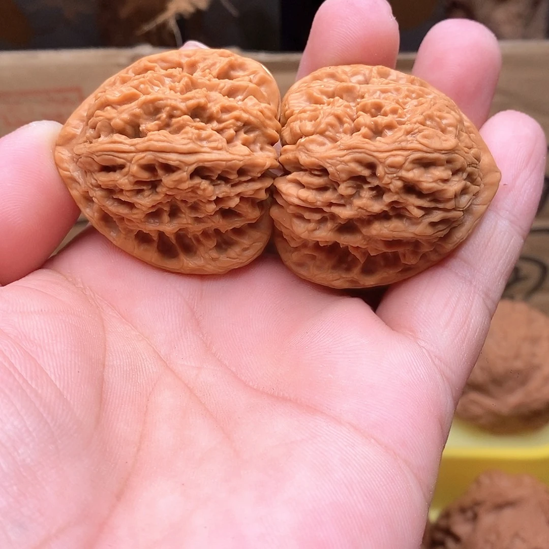 文玩核桃把件40三角疆