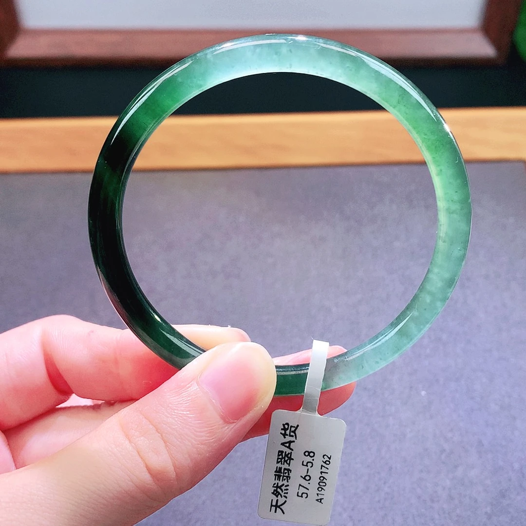 未镶嵌手镯翡翠天然翡翠