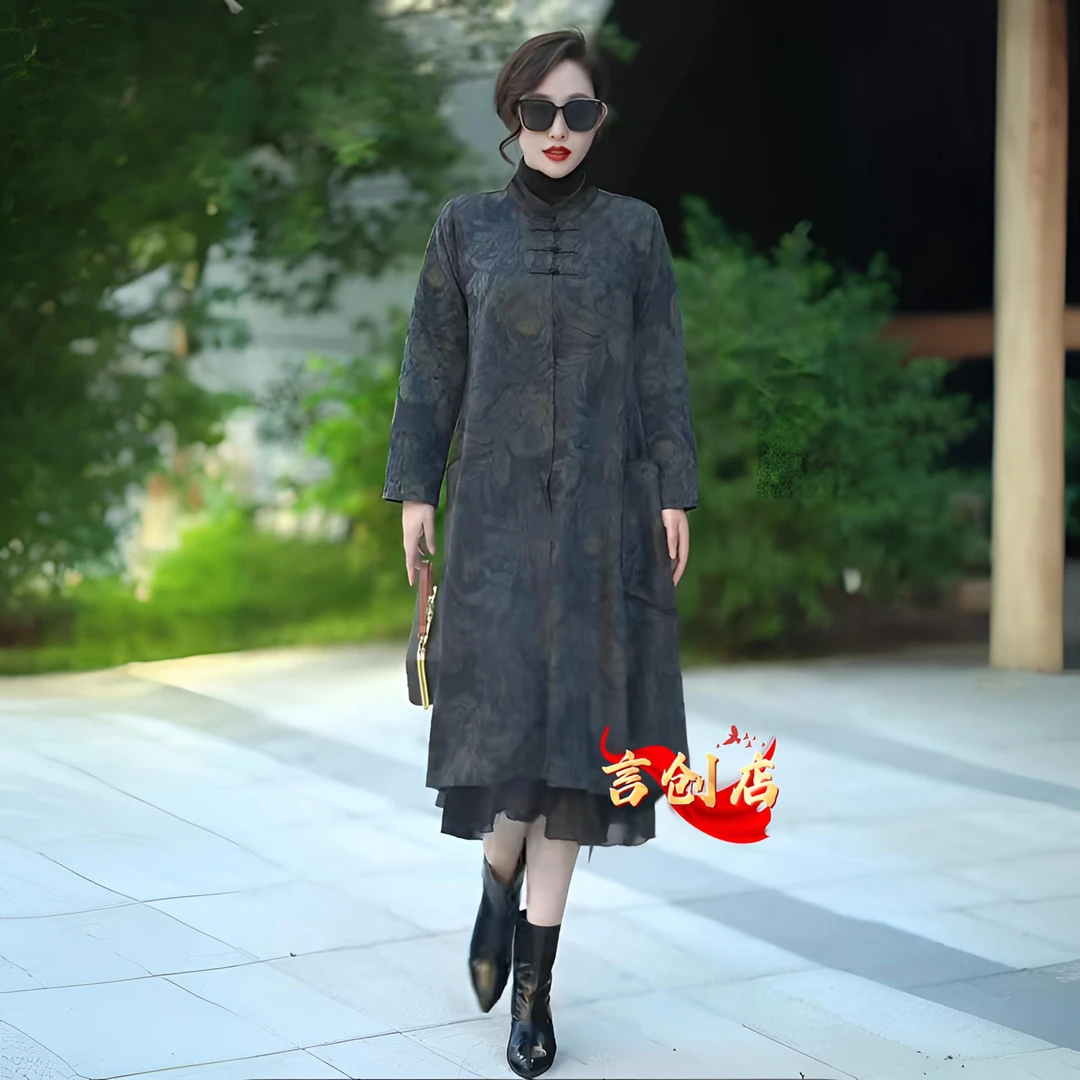 80120阔太太秋长款国风盘扣大衣外套气质宽松中老年妈妈过膝风衣
