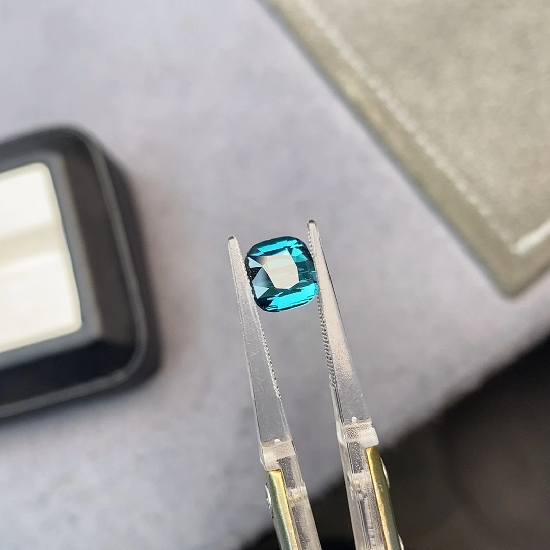未镶嵌碧玺珠宝半成品2.25ct indigo