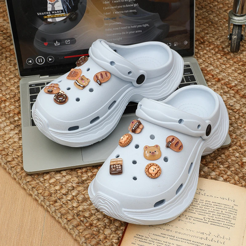 可爱卡通洞洞鞋女夏季踩屎感外穿防滑包头凉拖沙滩鞋