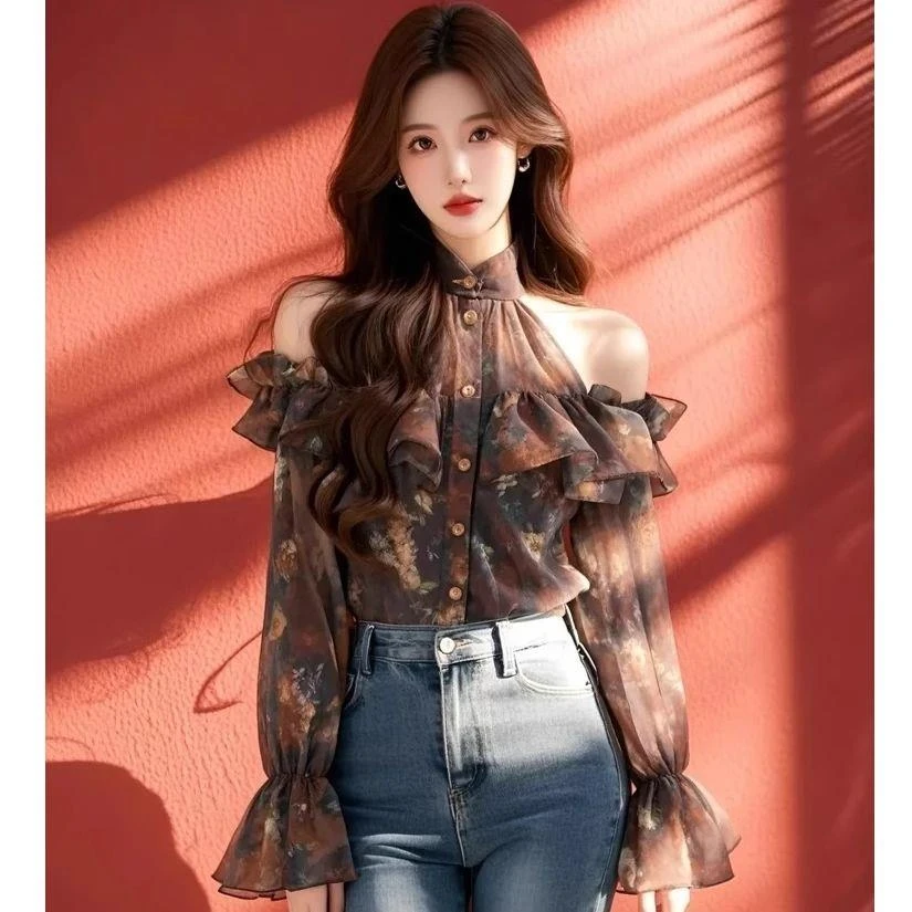 今年爆款咖色印花雪纺衬衫2025春夏女超好看独特漂亮减龄露肩上衣