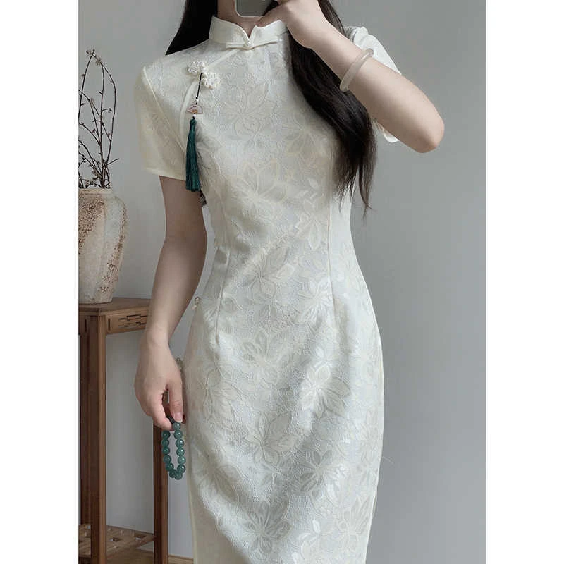 新中式旗袍夏季香槟色订婚高端气质改良年轻款少女连衣裙新款2025