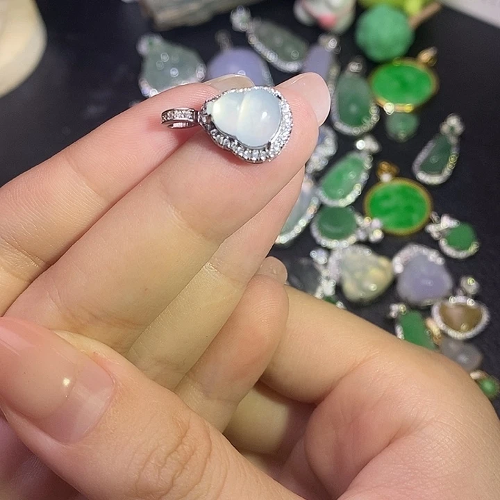 颈饰未镶嵌翡翠翡翠