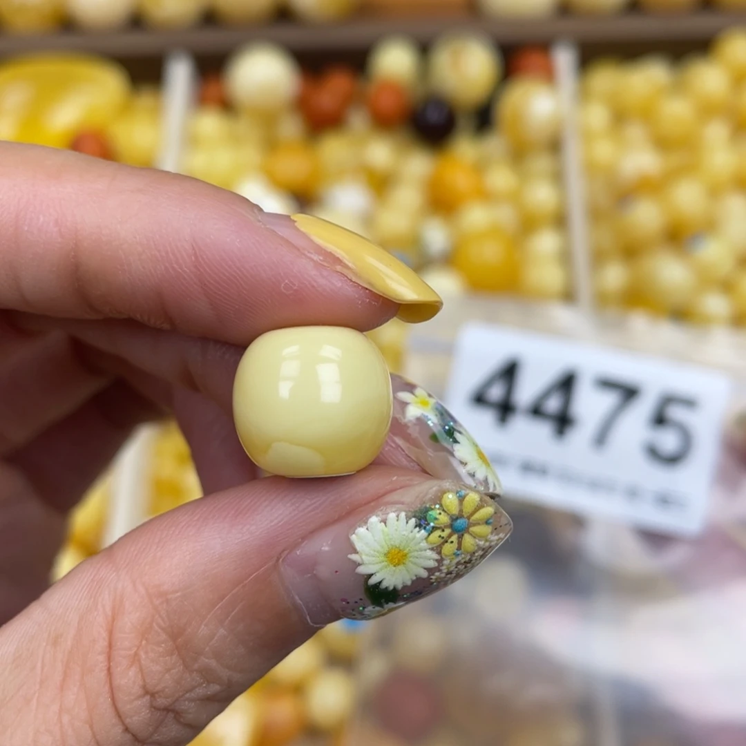 未镶嵌蜜蜡珠宝奇石13.