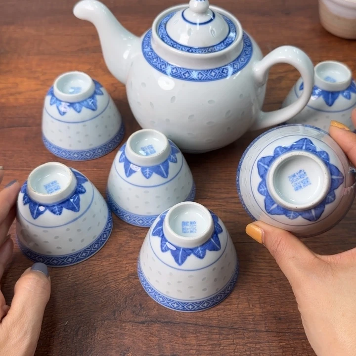 一个陶瓷物件哈哈哈哈