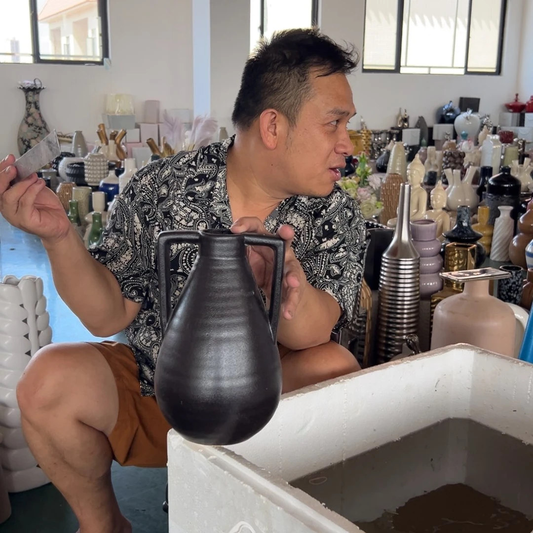摆件76 高温陶瓷装饰品（部分微瑕）气泡