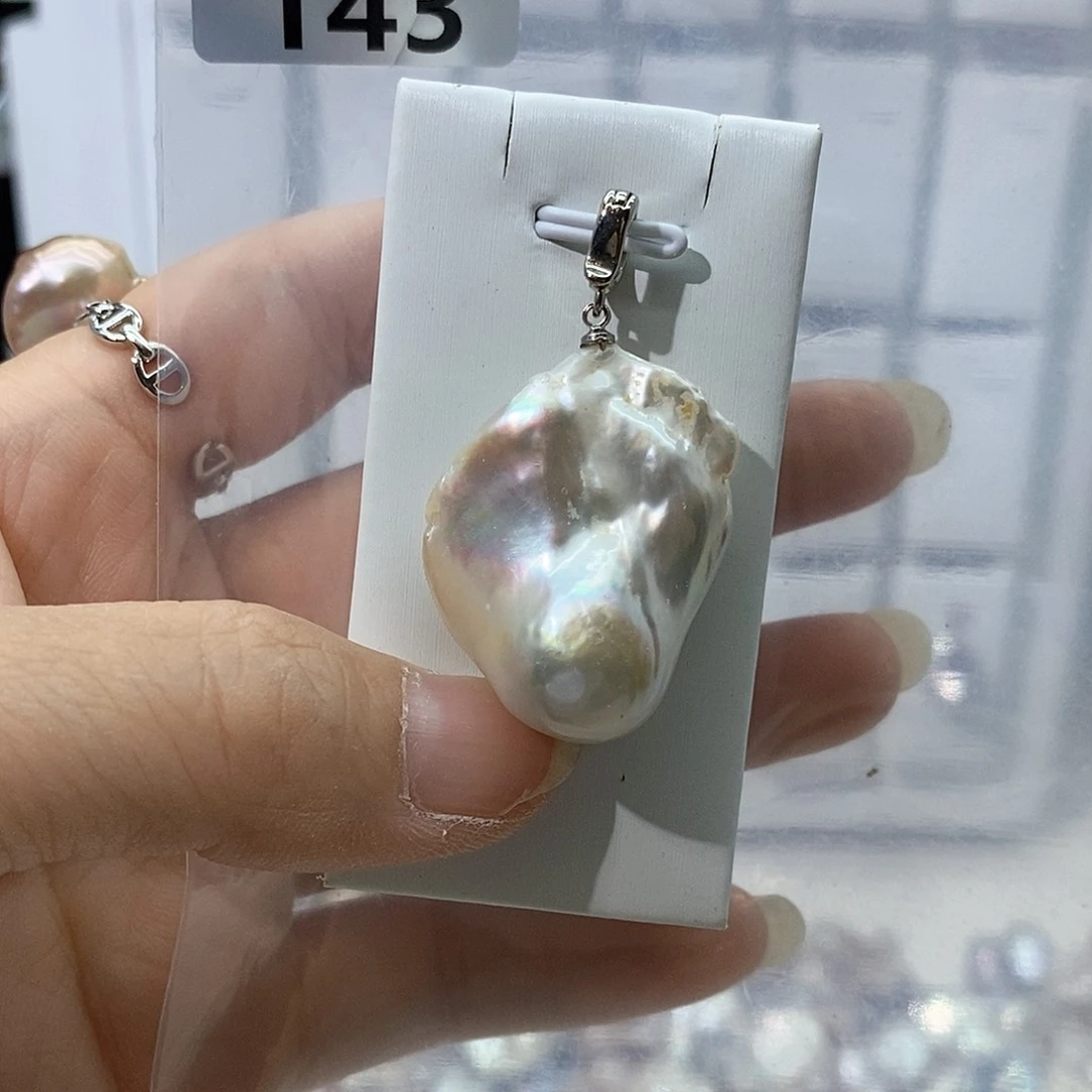 淡水珍珠合金颈饰