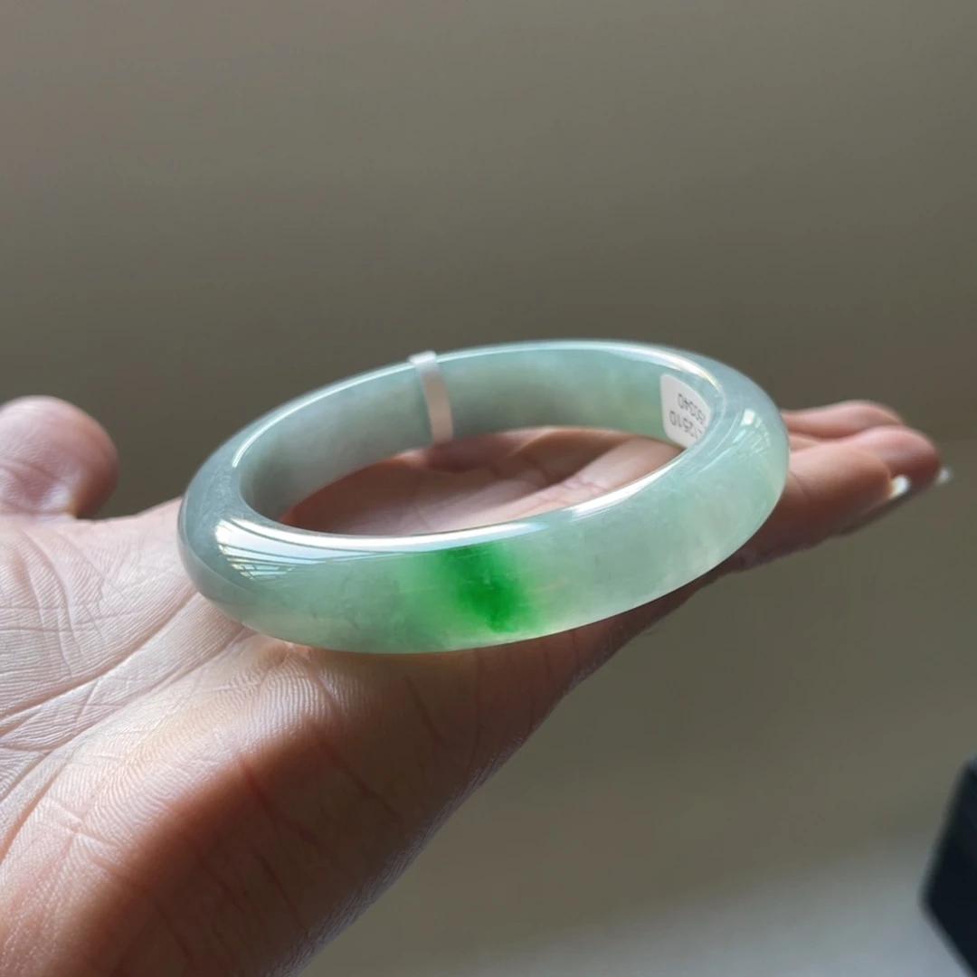 翡翠未镶嵌手镯55.6圈三天鉴赏期