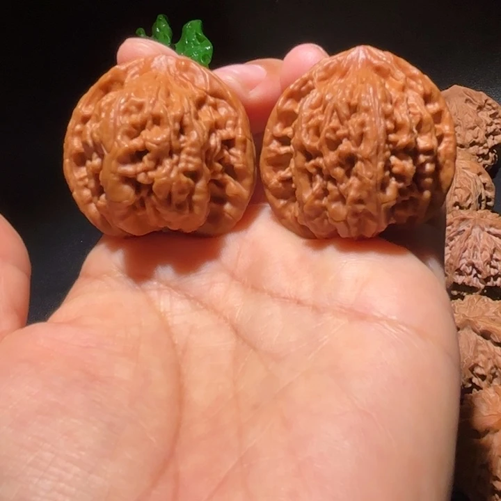 文玩核桃吊坠文玩核桃吊坠望月39