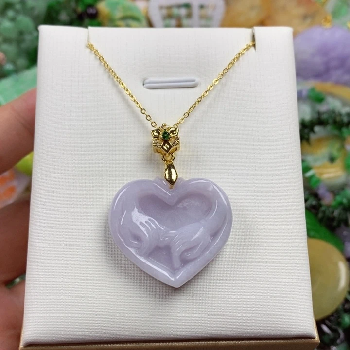 翡翠未镶嵌吊坠(赠链)