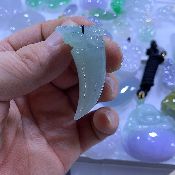 翡翠未镶嵌颈饰天然翡翠A货吊坠