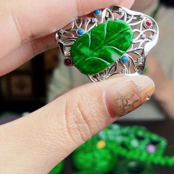 翡翠银S925镶嵌颈饰多样性