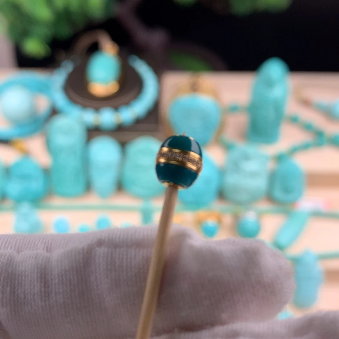 绿松石汉堡珠卡718K金镶嵌