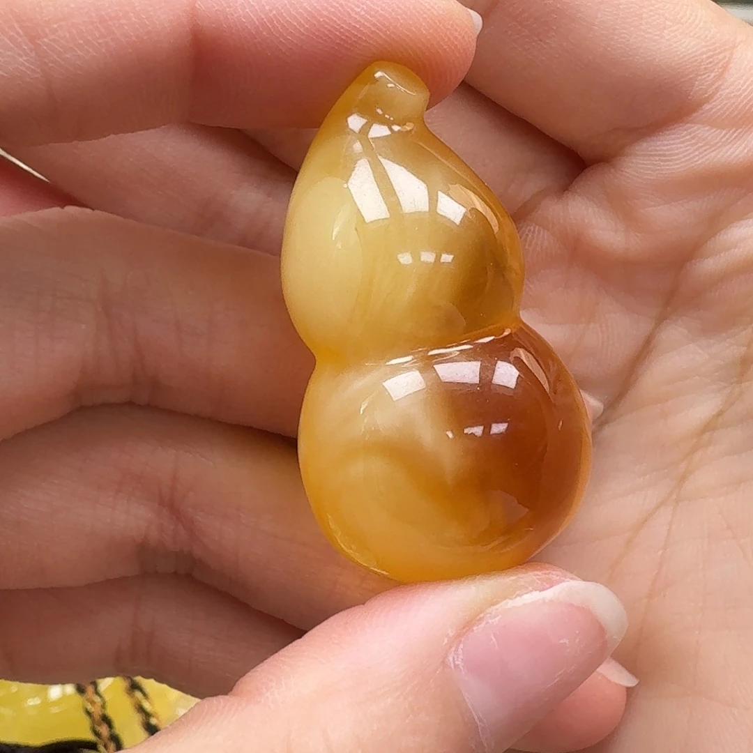 未镶嵌琥珀珠宝奇石吊坠