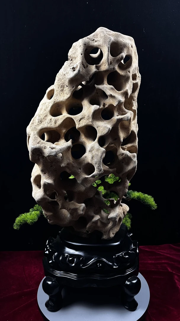 精品太湖石摆件，苏工实木底座