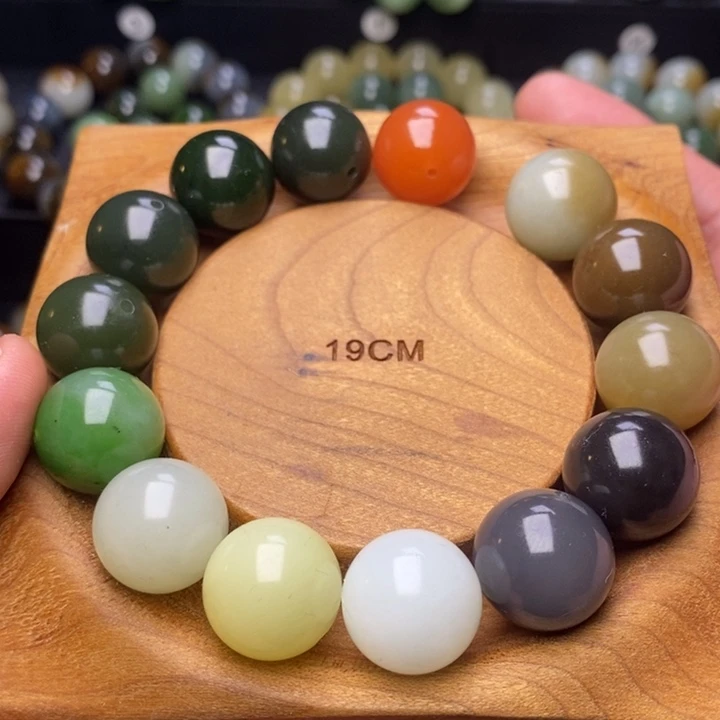 嗷***啦和田玉未镶嵌手串