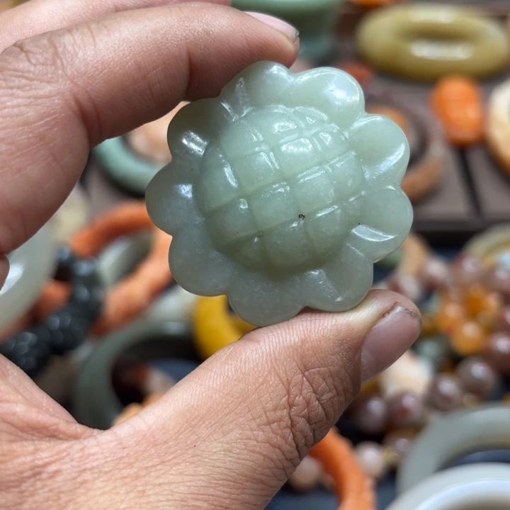 石英岩玉合金颈饰