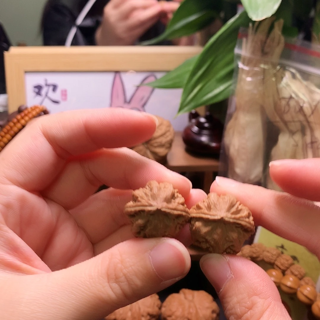 文玩核桃吊坠小霸王龙