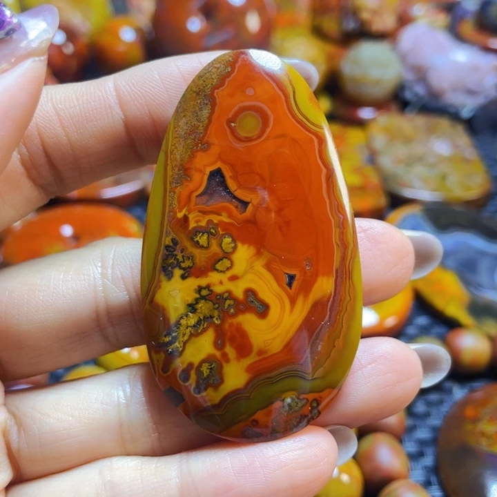 玛瑙/玉髓战国红吊坠未镶嵌