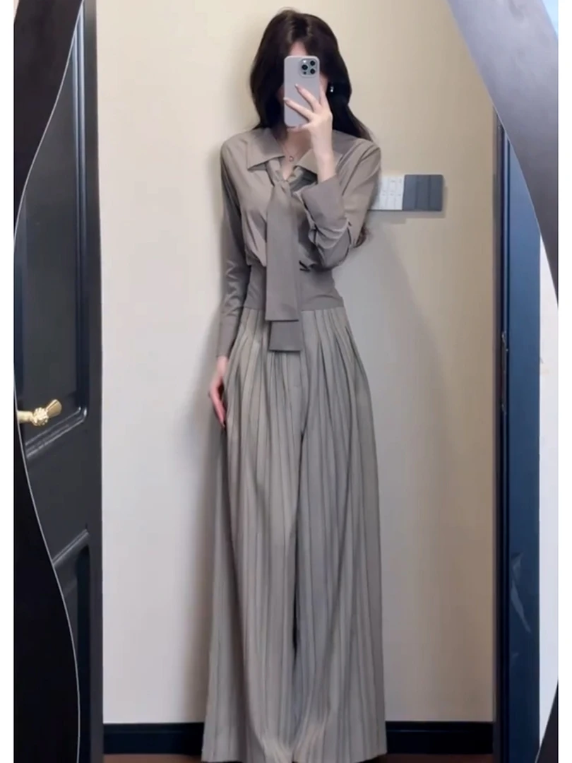 清冷贵气感穿搭大方得体高级感巨好看重要场合灰色收腰衬衫套装秋