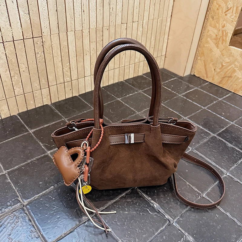 复古磨砂小包包女2025新款秋冬季百搭斜挎包时尚超火手提包小拎包