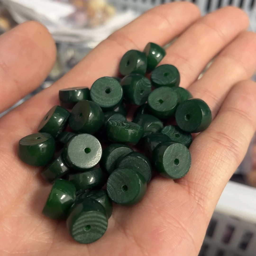 【闪购商品】白玉菩提吊坠z12/锅底大肠祖母绿