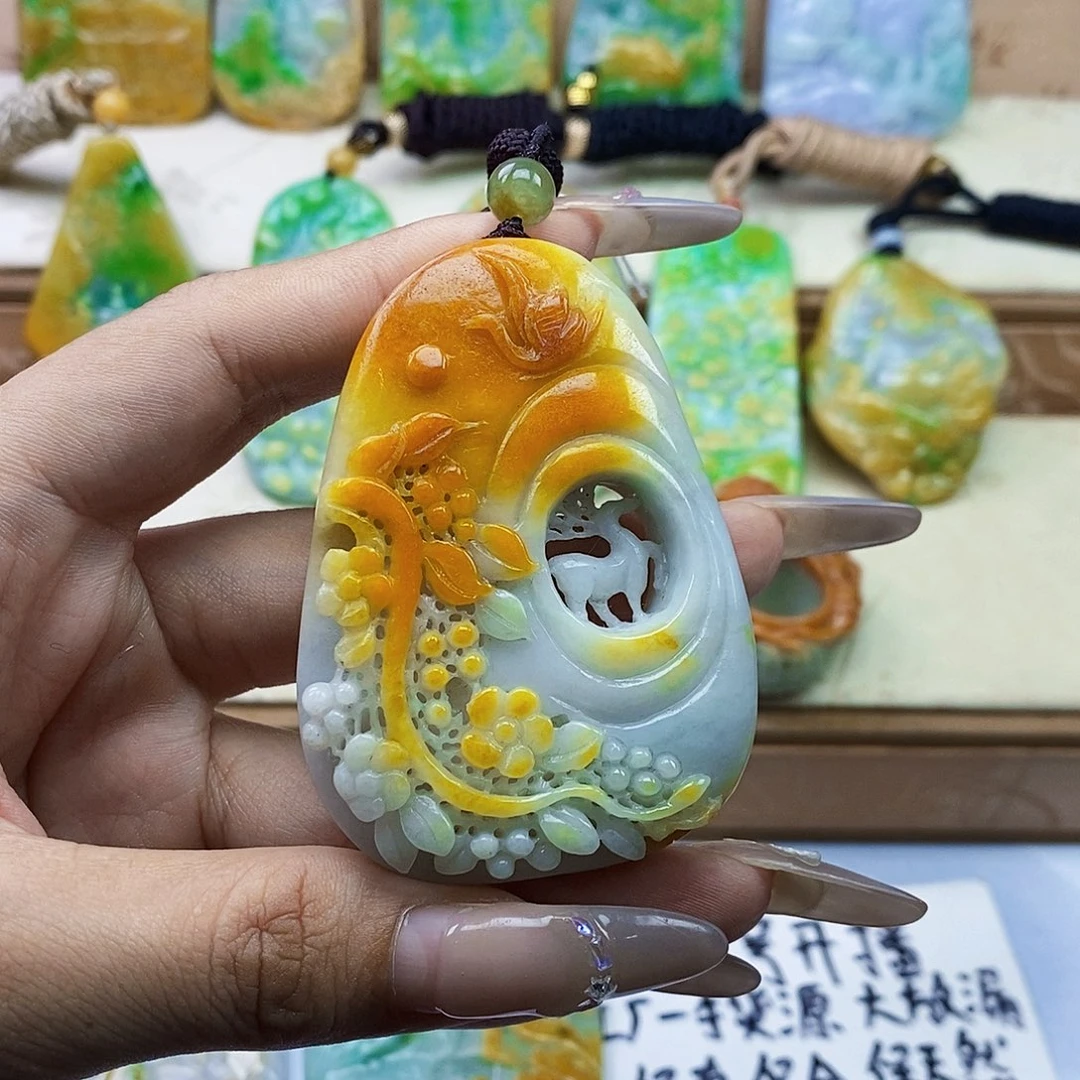 翡翠未镶嵌颈饰翡翠