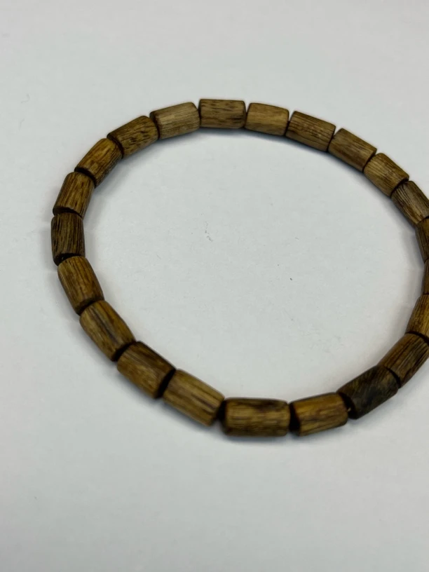 海南沉香随形款单圈金丝红油直切白棋多样性发