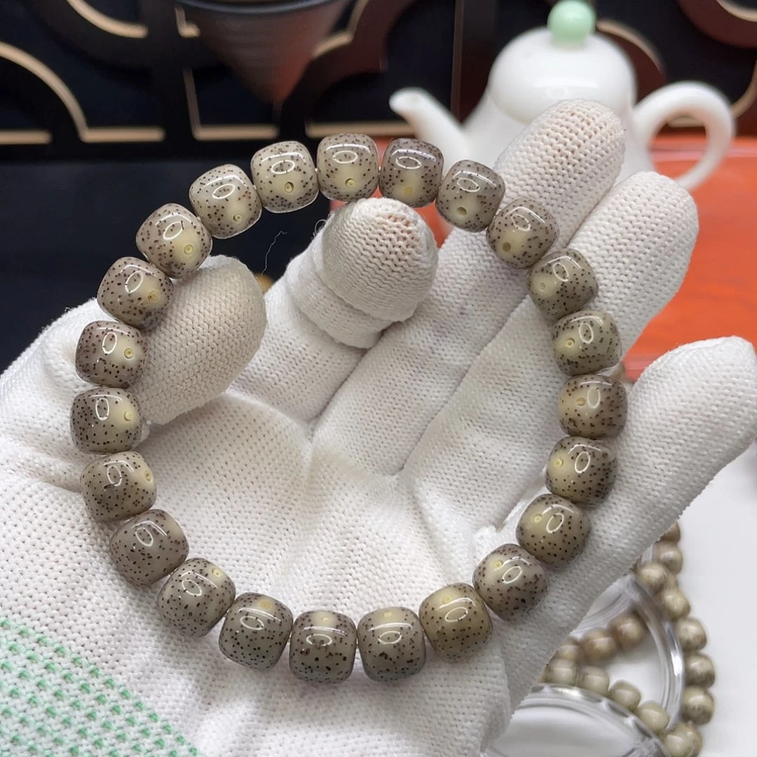 星月菩提吊坠45。10/9灰冰满天星